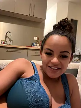 Snapshot of Lalionne58 chatting on 10-23-25, 06:17 Lalionne58 online show from 10-23-25, 06:17