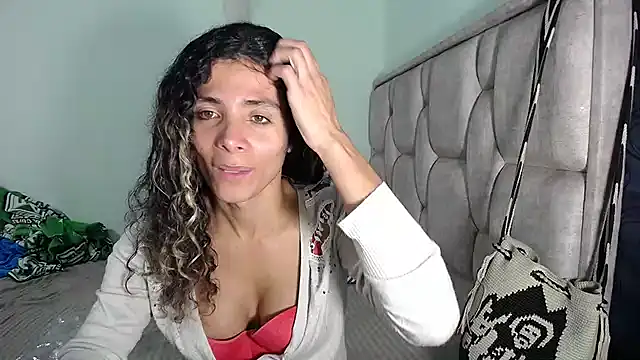Snapshot of Nadia_Monroe chatting on 12-10-24, 01:11 Nadia Monroe online show from 12-10-24, 01:11