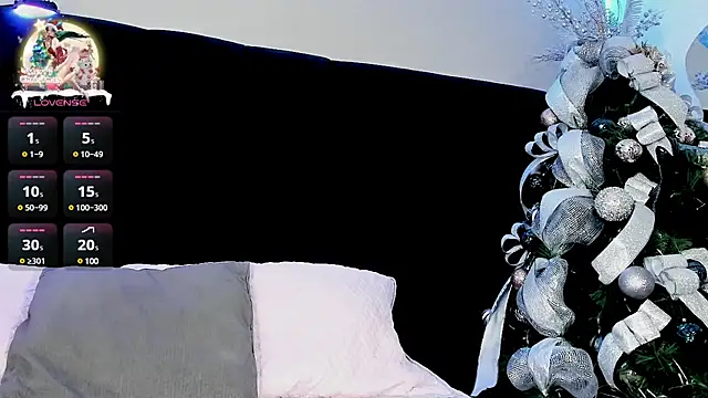 Snapshot of darkydolly_ chatting on 12-23-24, 12:30 darkydolly online show from 12-23-24, 12:30