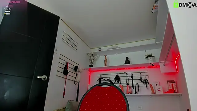 Alejandra Dunn online show from 12-19-24, 01:18