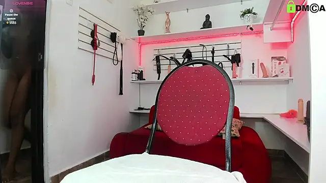 Alejandra Dunn online show from 01-07-25, 12:41