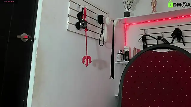 Alejandra Dunn online show from 01-13-25, 01:49