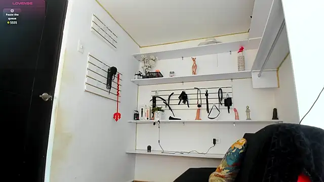 Alejandra Dunn online show from 03-05-25, 02:12