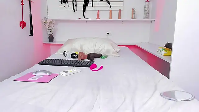 Alejandra Dunn online show from 11-16-25, 07:47