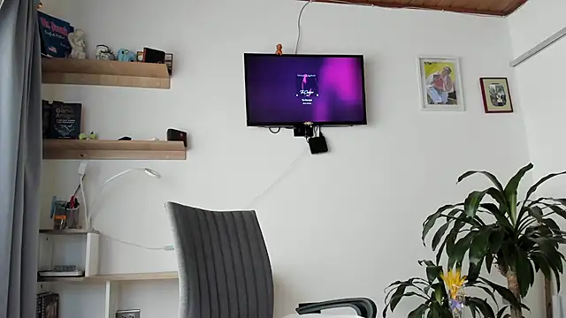 Snapshot of manucute_23_ chatting on 02-12-26, 03:29 manucute 23 online show from 02-12-26, 03:29