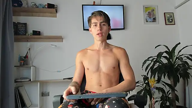 Snapshot of manucute_23_ chatting on 02-13-26, 02:13 manucute 23 online show from 02-13-26, 02:13