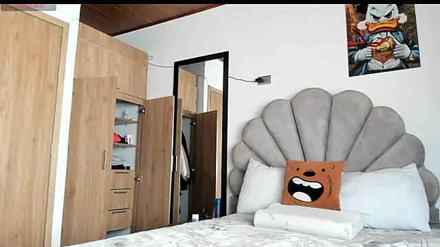 Snapshot of manucute_23_ chatting on 03-04-26, 03:29 manucute 23 online show from 03-04-26, 03:29