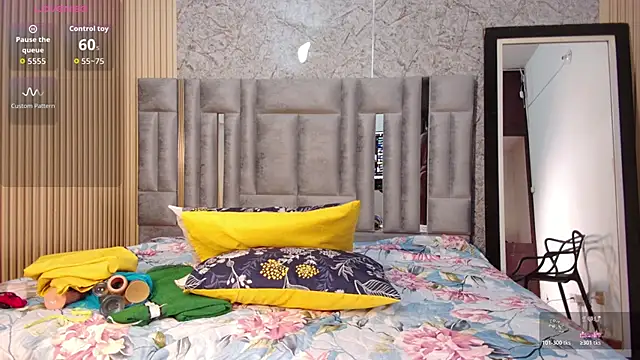 Snapshot of MiissBNasty chatting on 11-23-25, 12:27 MiissBNasty online show from 11-23-25, 12:27