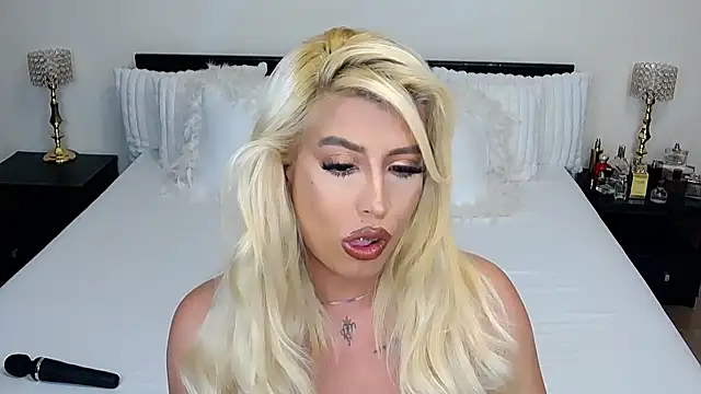 GiseleReine online show from 01-18-26, 01:15