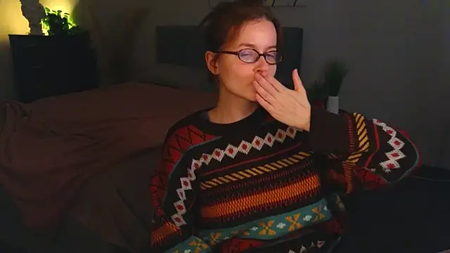 reb luvng online show from 10-11-25, 01:42