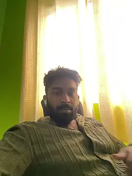 Snapshot of Handsomehunk_4U chatting on 12-18-24, 09:58 Handsomehunk 4U online show from 12-18-24, 09:58