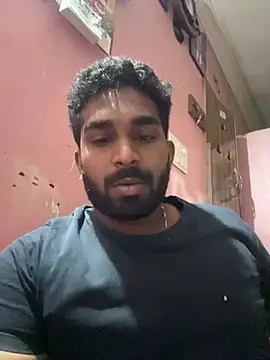 Snapshot of Handsomehunk_4U chatting on 01-05-25, 05:30 Handsomehunk 4U online show from 01-05-25, 05:30