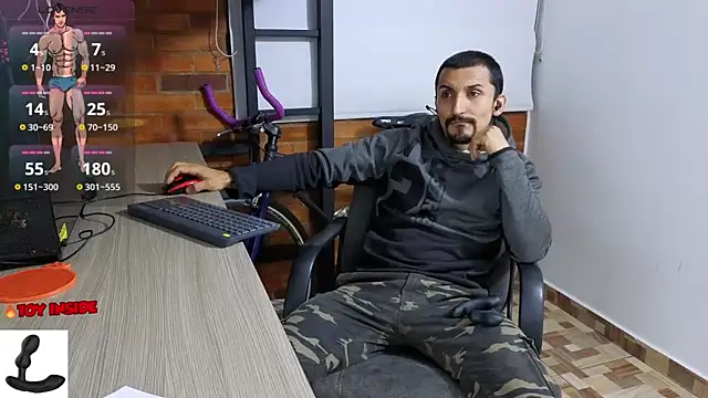 Marck Muscle online show from 10-13-25, 01:49