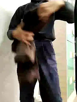 Snapshot of IMAGatMARK chatting on 03-21-25, 10:39 IMAGatMARK online show from 03-21-25, 10:39