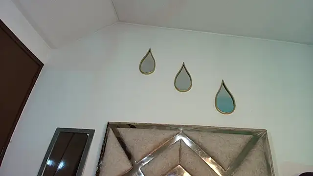 Ingridbergman online show from 10-08-25, 11:19