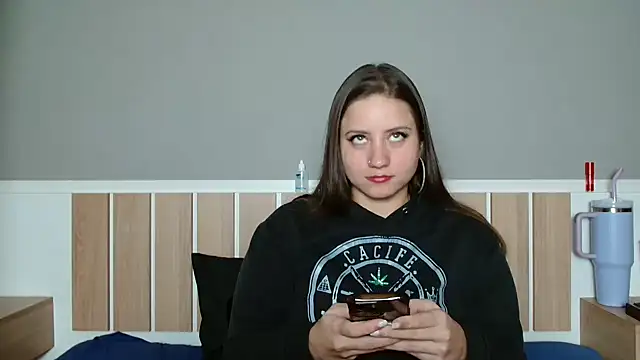 520 Loirex 741 online show from 10-12-25, 01:26