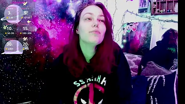 Snapshot of EverlyEster chatting on 01-05-25, 10:19 EverlyEster online show from 01-05-25, 10:19