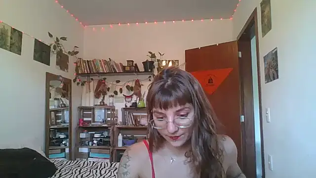 Snapshot of SweetyBabyDemon chatting on 12-05-24, 08:22 SweetyBabyDemon online show from 12-05-24, 08:22