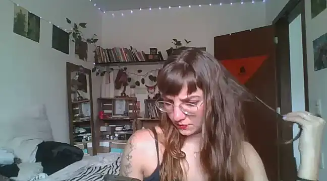 Snapshot of SweetyBabyDemon chatting on 12-11-24, 01:17 SweetyBabyDemon online show from 12-11-24, 01:17