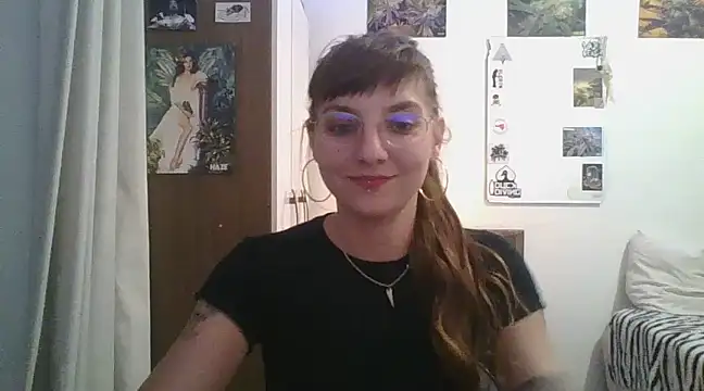 Snapshot of SweetyBabyDemon chatting on 12-11-24, 11:54 SweetyBabyDemon online show from 12-11-24, 11:54