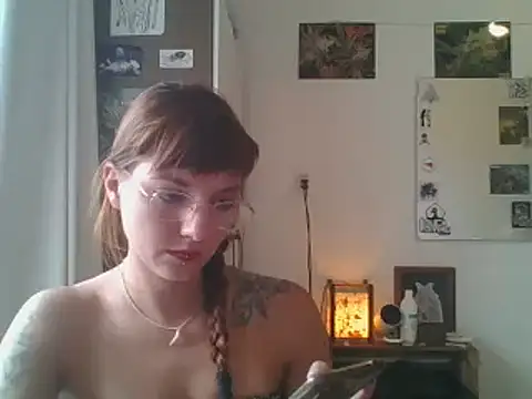 Snapshot of SweetyBabyDemon chatting on 12-19-24, 08:13 SweetyBabyDemon online show from 12-19-24, 08:13