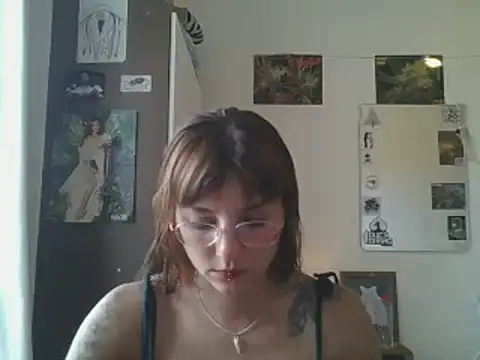 Snapshot of SweetyBabyDemon chatting on 01-02-25, 06:45 SweetyBabyDemon online show from 01-02-25, 06:45