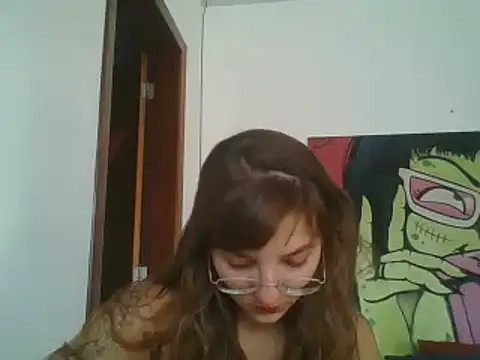 Snapshot of SweetyBabyDemon chatting on 02-11-25, 12:27 SweetyBabyDemon online show from 02-11-25, 12:27