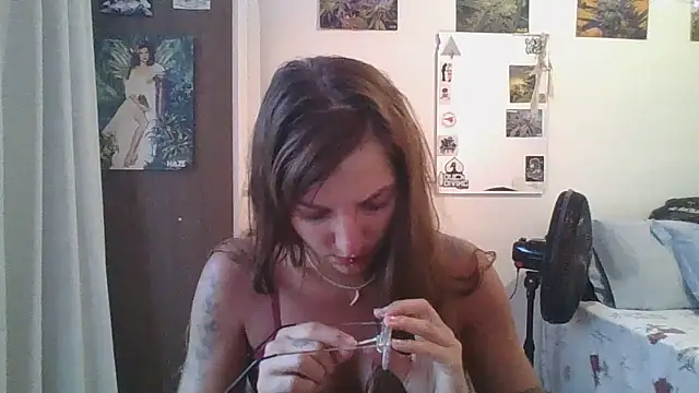 Snapshot of SweetyBabyDemon chatting on 03-09-25, 08:31 SweetyBabyDemon online show from 03-09-25, 08:31