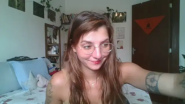 Snapshot of SweetyBabyDemon chatting on 03-10-25, 01:32 SweetyBabyDemon online show from 03-10-25, 01:32