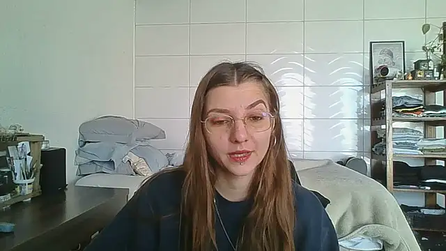 Snapshot of SweetyBabyDemon chatting on 09-11-25, 01:44 SweetyBabyDemon online show from 09-11-25, 01:44