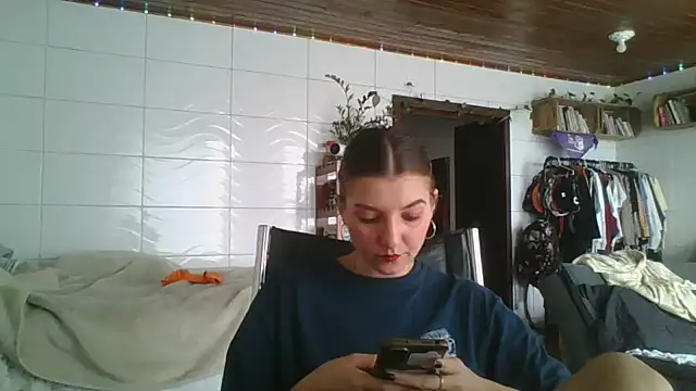 Snapshot of SweetyBabyDemon chatting on 09-16-25, 01:45 SweetyBabyDemon online show from 09-16-25, 01:45