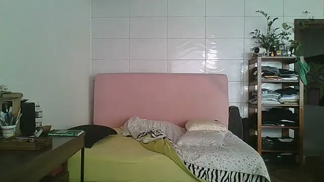 Snapshot of SweetyBabyDemon chatting on 10-04-25, 02:37 SweetyBabyDemon online show from 10-04-25, 02:37