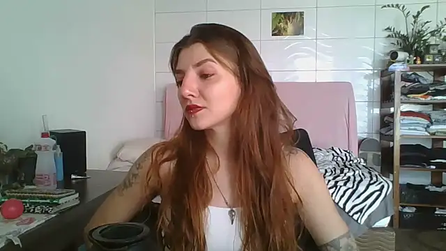 Snapshot of SweetyBabyDemon chatting on 10-13-25, 01:44 SweetyBabyDemon online show from 10-13-25, 01:44