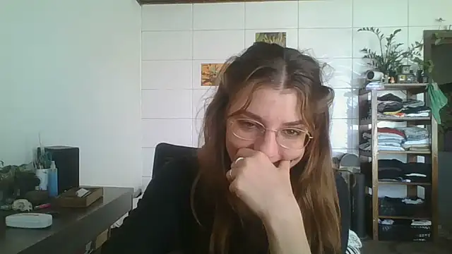 Snapshot of SweetyBabyDemon chatting on 10-14-25, 01:45 SweetyBabyDemon online show from 10-14-25, 01:45