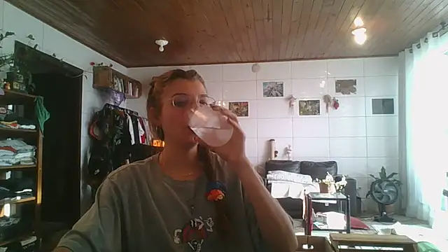 Snapshot of SweetyBabyDemon chatting on 10-16-25, 07:48 SweetyBabyDemon online show from 10-16-25, 07:48