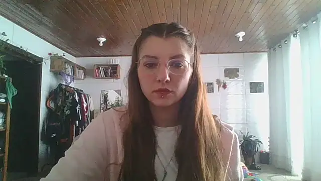 Snapshot of SweetyBabyDemon chatting on 10-20-25, 01:44 SweetyBabyDemon online show from 10-20-25, 01:44