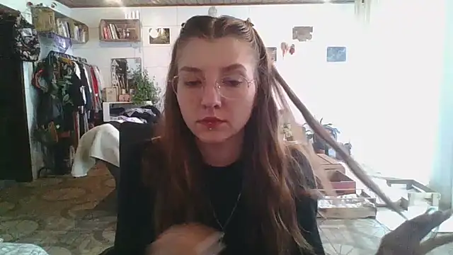 Snapshot of SweetyBabyDemon chatting on 10-28-25, 01:25 SweetyBabyDemon online show from 10-28-25, 01:25