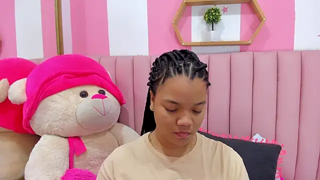 ISABELLA 020 online show from 10-15-25, 12:38