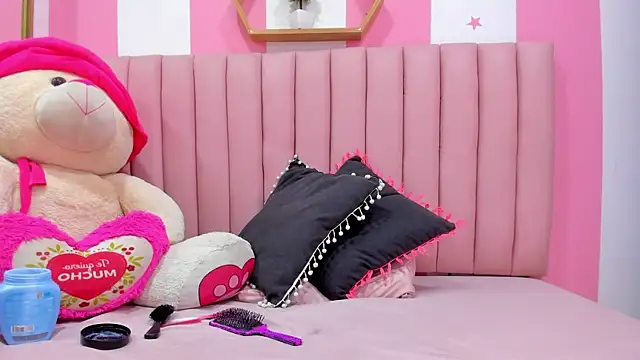 ISABELLA 020 online show from 10-20-25, 01:55