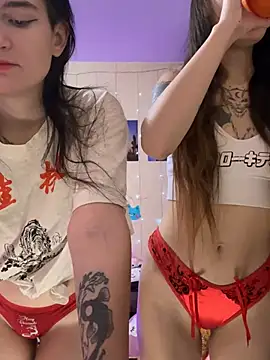 Snapshot of Heart_Ass chatting on 12-15-24, 04:18 Heart Ass online show from 12-15-24, 04:18