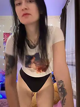 Snapshot of Heart_Ass chatting on 01-05-25, 06:02 Heart Ass online show from 01-05-25, 06:02