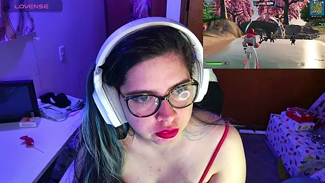 Snapshot of Vallolet_Spencer chatting on 12-10-24, 02:27 Vallolet Spencer online show from 12-10-24, 02:27