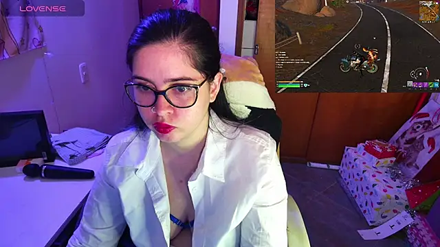 Snapshot of Vallolet_Spencer chatting on 12-12-24, 11:58 Vallolet Spencer online show from 12-12-24, 11:58