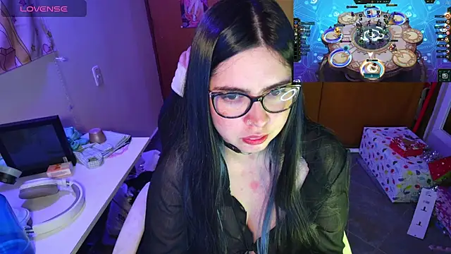 Snapshot of Vallolet_Spencer chatting on 12-22-24, 02:49 Vallolet Spencer online show from 12-22-24, 02:49