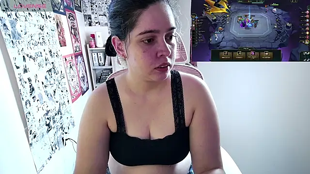 Snapshot of Vallolet_Spencer chatting on 10-26-25, 08:15 Vallolet Spencer online show from 10-26-25, 08:15