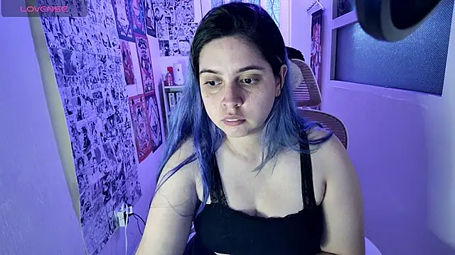 Snapshot of Vallolet_Spencer chatting on 10-30-25, 03:52 Vallolet Spencer online show from 10-30-25, 03:52