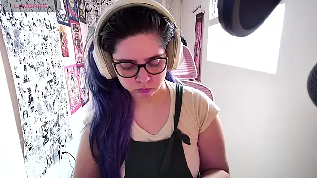 Snapshot of Vallolet_Spencer chatting on 11-05-25, 08:42 Vallolet Spencer online show from 11-05-25, 08:42