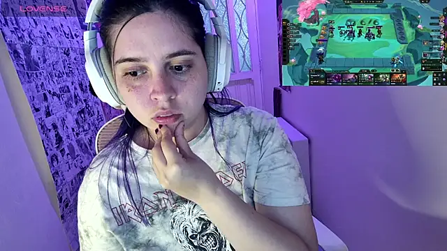 Snapshot of Vallolet_Spencer chatting on 02-10-26, 02:26 Vallolet Spencer online show from 02-10-26, 02:26