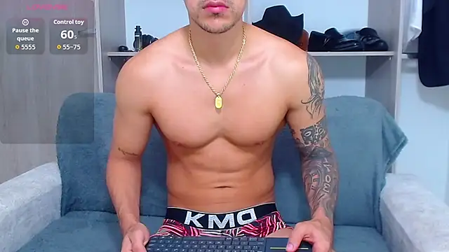 Snapshot of Tristan-bm chatting on 10-11-25, 11:31 Tristan-bm online show from 10-11-25, 11:31