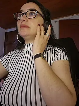 Snapshot of preetypeach chatting on 10-30-25, 09:26 preetypeach online show from 10-30-25, 09:26